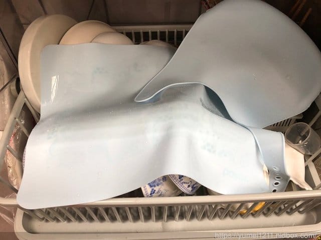 寶寶吃飯的好幫手【BAILEY貝睿哺育用品-BAILEY 矽膠圍兜餐墊禮盒(藍)】 虎寶7M2D