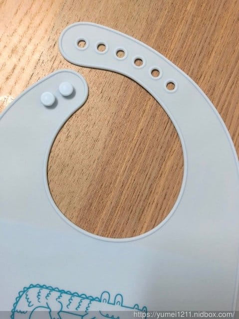 寶寶吃飯的好幫手【BAILEY貝睿哺育用品-BAILEY 矽膠圍兜餐墊禮盒(藍)】 虎寶7M2D