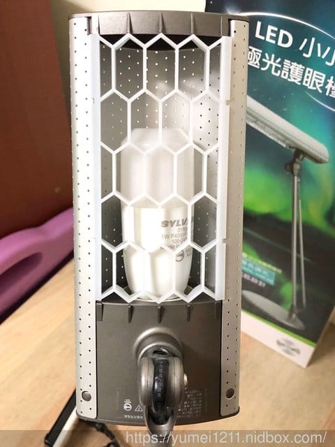 【喜萬年SYLVANIA-第二代 LED小小冰極光護眼檯燈-雙色切換版】 - 第18張圖 【喜萬年SYLVANIA-第二代 LED小小冰極光護眼檯燈-雙色切換版】