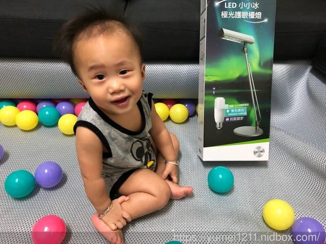 【喜萬年SYLVANIA-第二代 LED小小冰極光護眼檯燈-雙色切換版】 - 第34張圖 【喜萬年SYLVANIA-第二代 LED小小冰極光護眼檯燈-雙色切換版】