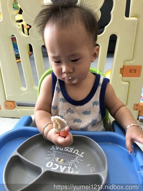 【推薦給小孩愛瘋狂拉扯餐盤的爸媽-美國 BELLA TUNNO 寶寶矽膠分格防滑餐盤】 - 第17張圖 【推薦給小孩愛瘋狂拉扯餐盤的爸媽-美國 BELLA TUNNO 寶寶矽膠分格防滑餐盤】