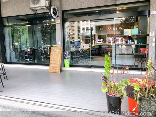 台中∣一中∣益民商圈∣夜間美髮【Virus Hair24hr沙龍剪燙髮】深夜不斷電美髮，晚上不再只有美食~日夜間髮廊