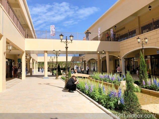 【台中麗寶二期】歐風湖邊Outlet商場,IG最新網美熱門打卡地點 - 第20張圖 【台中麗寶二期】歐風湖邊Outlet商場,IG最新網美熱門打卡地點
