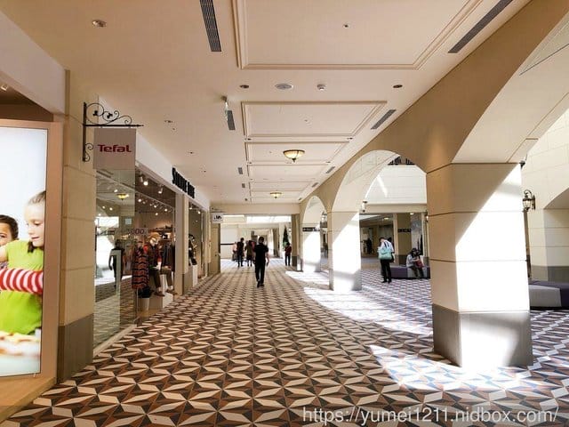 【台中麗寶二期】歐風湖邊Outlet商場,IG最新網美熱門打卡地點 - 第27張圖 【台中麗寶二期】歐風湖邊Outlet商場,IG最新網美熱門打卡地點