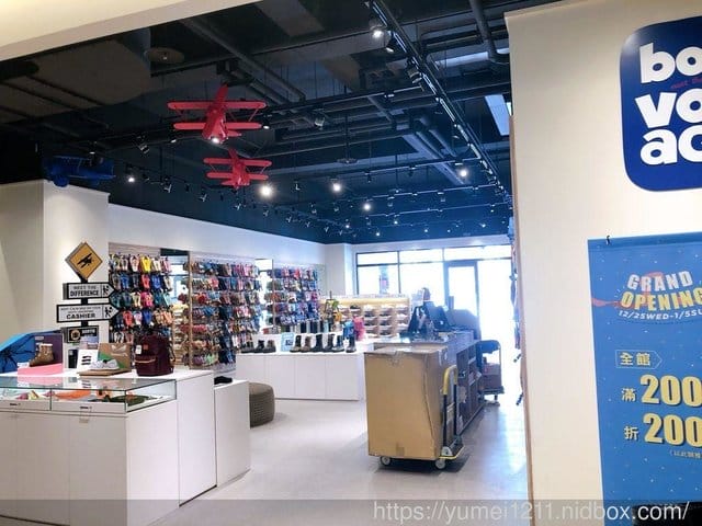 【台中麗寶二期】歐風湖邊Outlet商場,IG最新網美熱門打卡地點 - 第25張圖 【台中麗寶二期】歐風湖邊Outlet商場,IG最新網美熱門打卡地點