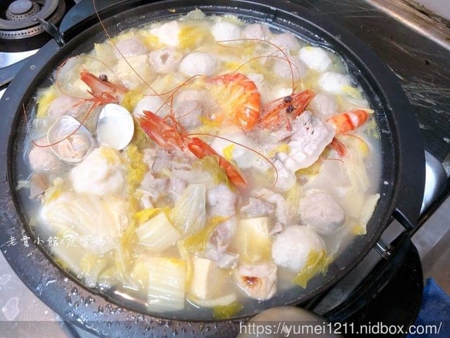 【 高雄美食】老賈x宅配-在家就可以吃到限量黃金組合酸菜白肉鍋 - 第4張圖 【 高雄美食】老賈x宅配-在家就可以吃到限量黃金組合酸菜白肉鍋