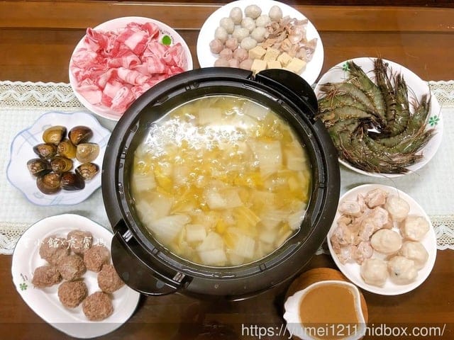 【 高雄美食】老賈x宅配-在家就可以吃到限量黃金組合酸菜白肉鍋 - 第5張圖 【 高雄美食】老賈x宅配-在家就可以吃到限量黃金組合酸菜白肉鍋