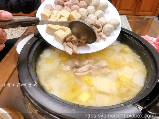 【 高雄美食】老賈x宅配-在家就可以吃到限量黃金組合酸菜白肉鍋 - 第19張圖 【 高雄美食】老賈x宅配-在家就可以吃到限量黃金組合酸菜白肉鍋