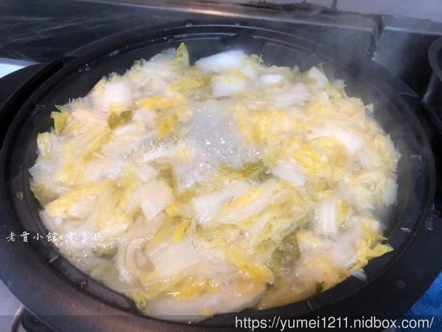 【 高雄美食】老賈x宅配-在家就可以吃到限量黃金組合酸菜白肉鍋 - 第8張圖 【 高雄美食】老賈x宅配-在家就可以吃到限量黃金組合酸菜白肉鍋
