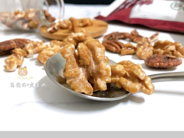 【萬歲牌  】最新上市楓糖海鹽核桃&紅豆胡桃，過年最佳新選擇~~