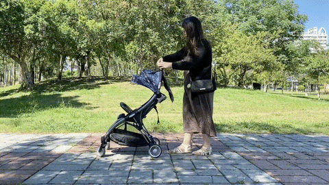 2020推車推薦【 卡普奇Capucci 】走在推車界的最前端,重力自動收車限定版、登機尺寸手推車 - 第2張圖 2020推車推薦【 卡普奇Capucci 】走在推車界的最前端,重力自動收車限定版、登機尺寸手推車