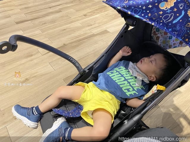 2020推車推薦【 卡普奇Capucci 】走在推車界的最前端,重力自動收車限定版、登機尺寸手推車 - 第13張圖 2020推車推薦【 卡普奇Capucci 】走在推車界的最前端,重力自動收車限定版、登機尺寸手推車