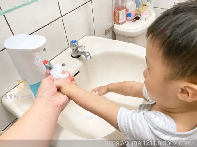 【fuwaly洗手機】微笑泡沫式自動感應洗手機/給皂器,讓孩子主動去洗手趣 - 第19張圖 【fuwaly洗手機】微笑泡沫式自動感應洗手機/給皂器,讓孩子主動去洗手趣