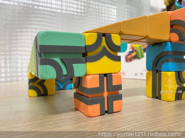 益智玩具【 Qbi 益智磁吸軌道玩具】玩與創造兼具,無限擴充的磁力建構軌道車、開發幼兒大腦淺能,台灣在地製造設計 l 啟蒙玩具 - 第15張圖 益智玩具【 Qbi 益智磁吸軌道玩具】玩與創造兼具,無限擴充的磁力建構軌道車、開發幼兒大腦淺能,台灣在地製造設計 l 啟蒙玩具