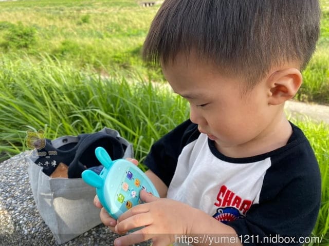 寶寶手機【小牛津】萌萌兔小手機,寶貝的第一支有聲小手機 - 第11張圖 寶寶手機【小牛津】萌萌兔小手機,寶貝的第一支有聲小手機