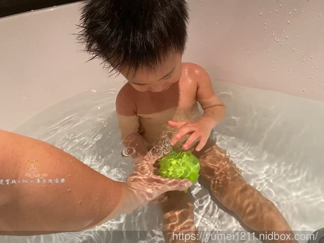 洗澡玩具【 Plui小章魚洗澡樂-海草綠】讓孩子享受歡樂沐浴時光,加深與我們的親子互動-跩媽咪 - 第11張圖 洗澡玩具【 Plui小章魚洗澡樂-海草綠】讓孩子享受歡樂沐浴時光,加深與我們的親子互動-跩媽咪