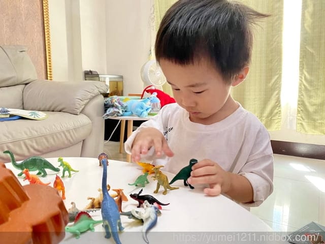 兒童桌遊【 Kiddy Kiddo】侏羅紀冒險 – 訓練專注力與手眼協調的好桌遊 - 第7張圖 兒童桌遊【 Kiddy Kiddo】侏羅紀冒險 – 訓練專注力與手眼協調的好桌遊