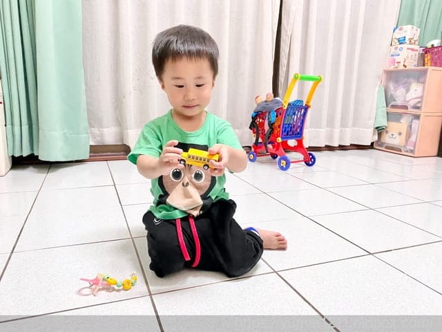 清潔推薦-SWOL雙水箱旋轉拖把-免換水好清潔，小小孩都會用