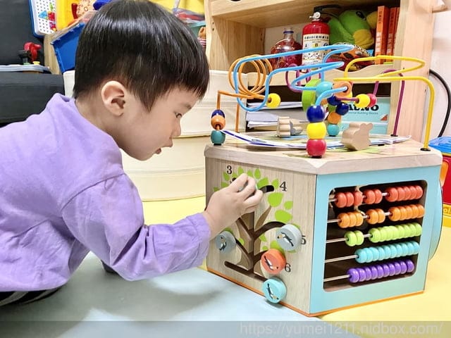 學齡前啟蒙-Teamson-幼兒遊樂園木製七面益智繞珠玩具