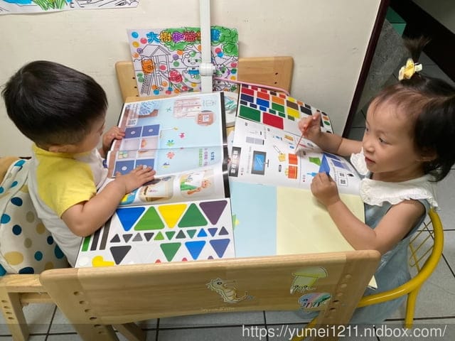 【N次貼兒童幼教系列】N次貼創意手冊將畫帶入創作遊戲,畫軸與描圖彩繪勞作本 - 第14張圖 【N次貼兒童幼教系列】N次貼創意手冊將畫帶入創作遊戲,畫軸與描圖彩繪勞作本