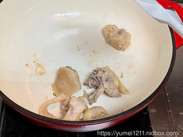 鑄鐵鍋家常料理食譜-【Amercook】LA PLURIEL系列30cm多彩加厚白琺瑯鑄鐵鍋-超值組(赫本紅 - 第25張圖 鑄鐵鍋家常料理食譜-【Amercook】LA PLURIEL系列30cm多彩加厚白琺瑯鑄鐵鍋-超值組(赫本紅