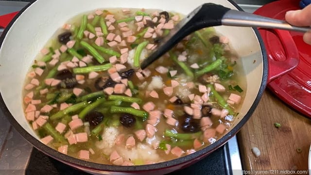 鑄鐵鍋家常料理食譜-【Amercook】LA PLURIEL系列30cm多彩加厚白琺瑯鑄鐵鍋-超值組(赫本紅 - 第16張圖 鑄鐵鍋家常料理食譜-【Amercook】LA PLURIEL系列30cm多彩加厚白琺瑯鑄鐵鍋-超值組(赫本紅