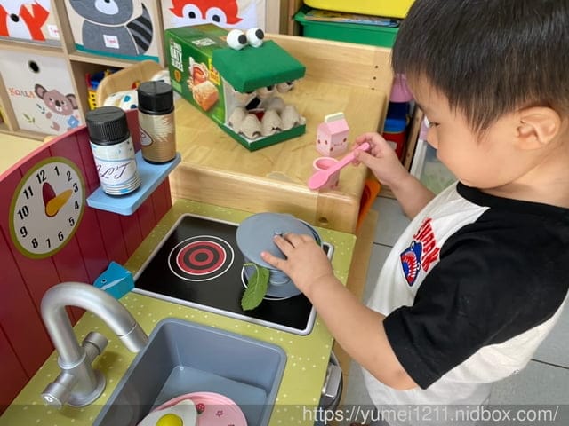 廚房遊戲-Teamson小廚師波爾多木製家家酒玩具小廚房,探索小主廚的夢想世界 - 第14張圖 廚房遊戲-Teamson小廚師波爾多木製家家酒玩具小廚房,探索小主廚的夢想世界