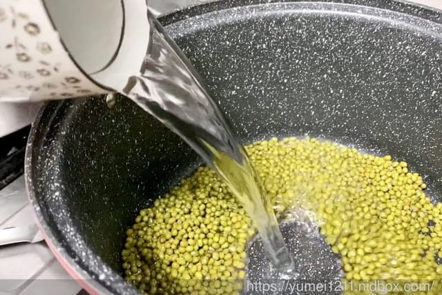低壓鍋食譜-夏天一定會喝的一道甜湯品-綠豆湯 - 第2張圖 低壓鍋食譜-夏天一定會喝的一道甜湯品-綠豆湯
