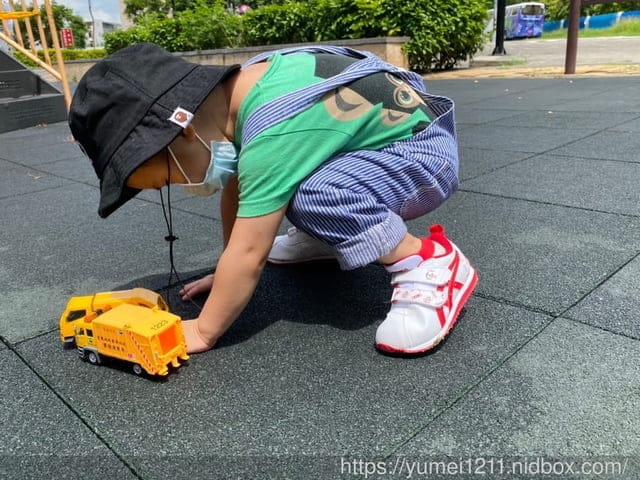 童鞋推薦| ASICS亞瑟士-開學季超強聯名款| 史上最萌童鞋寶可夢系列&CHUMS全新聯名系列產品 - 第25張圖 童鞋推薦| ASICS亞瑟士-開學季超強聯名款| 史上最萌童鞋寶可夢系列&CHUMS全新聯名系列產品