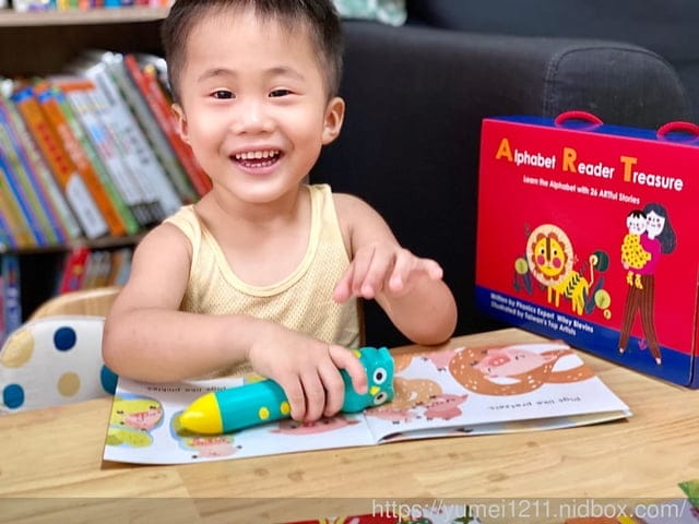 英文啟蒙推薦|臺灣麥克兒童外文書店|ALPHABET READER TREASURE|All in One的閱讀啟蒙書 - 第3張圖 英文啟蒙推薦|臺灣麥克兒童外文書店|ALPHABET READER TREASURE|All in One的閱讀啟蒙書