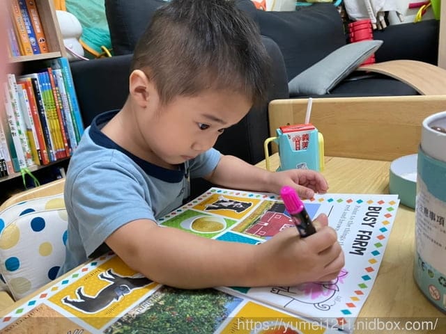 英文童書推薦|貼紙書、立體書、觸摸書、翻翻硬頁書、推拉機關書|0-3寶寶推薦 - 第34張圖 英文童書推薦|貼紙書、立體書、觸摸書、翻翻硬頁書、推拉機關書|0-3寶寶推薦