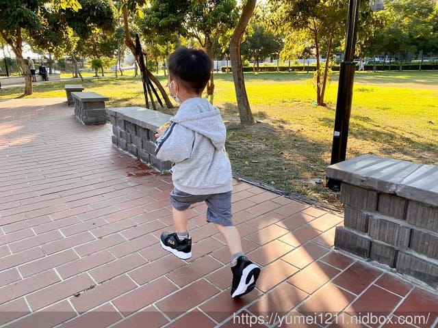 童鞋推薦| FILA Kids 第二代機能運動鞋升級|給腳腳滿滿的支撐 | 讓孩子放心地踏出每一步 - 第13張圖 童鞋推薦| FILA Kids 第二代機能運動鞋升級|給腳腳滿滿的支撐 | 讓孩子放心地踏出每一步