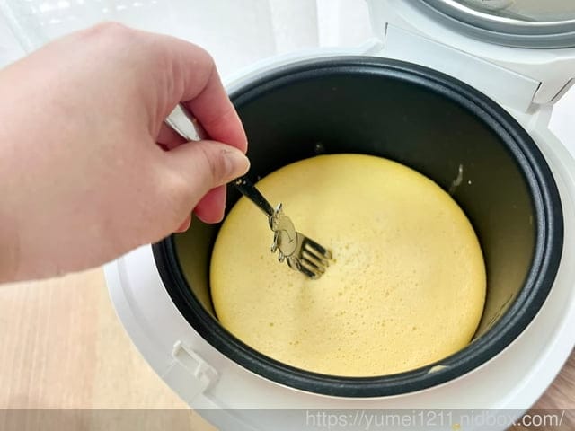 電子鍋料理｜廚房家電｜寶寶蛋糕、茶葉蛋｜Kolin歌林多功能厚釜微電腦電子鍋，24Hr預約