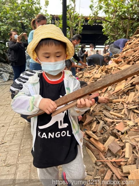 台中親子景點｜螃蟹的匠師-葵海休閒農場｜玩泥巴、抓螃蟹、划船、控窯、玩水｜玩樂分享