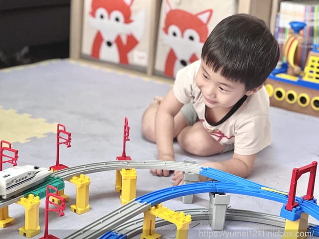 減壓坐墊｜韓國ROICHEN減壓正脊座墊｜護脊坐墊給腰部強力支撐｜培養兒童正確坐姿