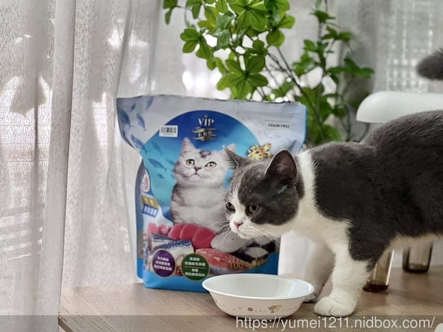 貓飼料心得|貓侍Catpool|藍貓侍|天然無穀貓糧|褐藻糖膠|貓飼料心得 - 第2張圖 貓飼料心得|貓侍Catpool|藍貓侍|天然無穀貓糧|褐藻糖膠|貓飼料心得