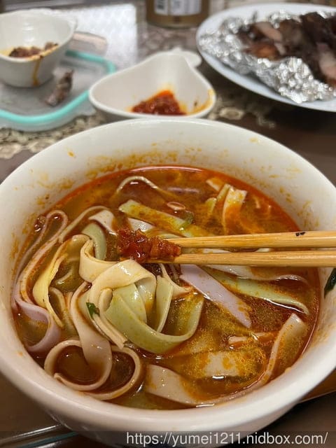 農場美食開箱｜彰化農場｜滇緬台灣黑豬肉臘肉｜滇緬台灣黑豬肉香腸｜八彩麵｜七彩蔬果粄條｜東央酸辣拌醬｜香辣馬告素拌醬
