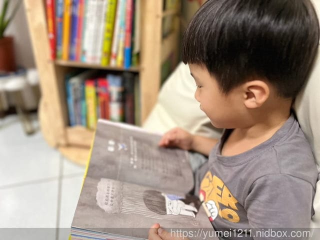 實木旋轉書櫃推薦|兒童傢俱|無限探索旋轉書櫃|Man&Kids寵小孩兒童生活家居|提升孩子的閱讀動機 - 第20張圖 實木旋轉書櫃推薦|兒童傢俱|無限探索旋轉書櫃|Man&Kids寵小孩兒童生活家居|提升孩子的閱讀動機