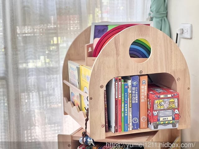 實木旋轉書櫃推薦|兒童傢俱|無限探索旋轉書櫃|Man&Kids寵小孩兒童生活家居|提升孩子的閱讀動機 - 第14張圖 實木旋轉書櫃推薦|兒童傢俱|無限探索旋轉書櫃|Man&Kids寵小孩兒童生活家居|提升孩子的閱讀動機