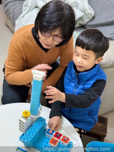 STEM程式編碼積木｜WhalesBot A3 智能程式積木鯨魚機器人｜創意和邏輯力｜專為3-5歲孩童設計｜程式啟蒙積木機器人