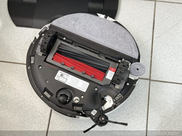 Roborock石頭S8 MaxV Ultra|極致貼牆AI旗艦掃拖機皇|AI仿生動態伸縮機械臂|獨家60度雙通道熱風烘乾拖布|專業寵物清理|水箱版 - 第7張圖 Roborock石頭S8 MaxV Ultra|極致貼牆AI旗艦掃拖機皇|AI仿生動態伸縮機械臂|獨家60度雙通道熱風烘乾拖布|專業寵物清理|水箱版