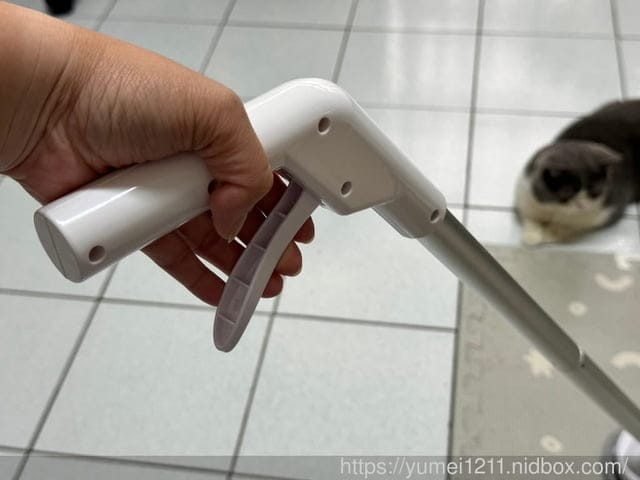 電動拖把推薦|Kolin歌林|噴霧電動旋轉拖把|乾濕兩用/拖布可拆洗/電動拖把 - 第5張圖 電動拖把推薦|Kolin歌林|噴霧電動旋轉拖把|乾濕兩用/拖布可拆洗/電動拖把