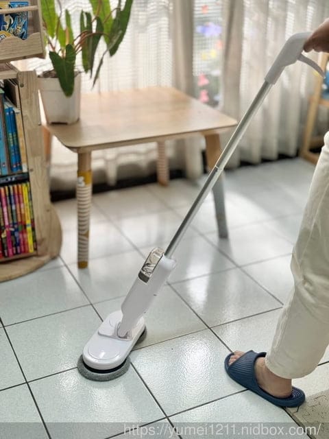 電動拖把推薦|Kolin歌林|噴霧電動旋轉拖把|乾濕兩用/拖布可拆洗/電動拖把 - 第8張圖 電動拖把推薦|Kolin歌林|噴霧電動旋轉拖把|乾濕兩用/拖布可拆洗/電動拖把