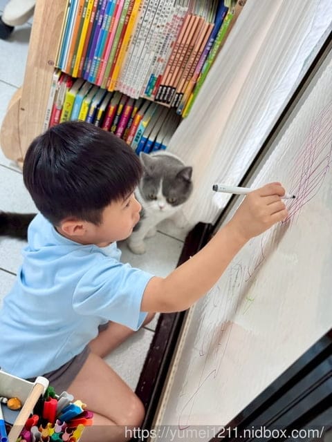 3M白板貼推薦|不挑筆超好清|3M Post-it白板貼開箱|親子塗鴉、教學遊戲都靠它一貼搞定! - 第8張圖 3M白板貼推薦|不挑筆超好清|3M Post-it白板貼開箱|親子塗鴉、教學遊戲都靠它一貼搞定!