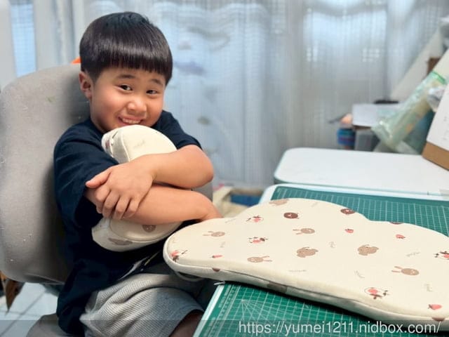 小學生午睡枕推薦|GreySa格蕾莎月兒午安枕+雲朵午睡墊開箱心得:孩子午休更舒服了! - 第5張圖 小學生午睡枕推薦|GreySa格蕾莎月兒午安枕+雲朵午睡墊開箱心得:孩子午休更舒服了!