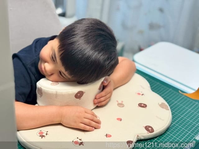 小學生午睡枕推薦|GreySa格蕾莎月兒午安枕+雲朵午睡墊開箱心得:孩子午休更舒服了! - 第8張圖 小學生午睡枕推薦|GreySa格蕾莎月兒午安枕+雲朵午睡墊開箱心得:孩子午休更舒服了!