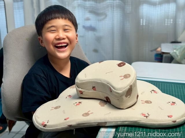 小學生午睡枕推薦|GreySa格蕾莎月兒午安枕+雲朵午睡墊開箱心得:孩子午休更舒服了! - 第17張圖 小學生午睡枕推薦|GreySa格蕾莎月兒午安枕+雲朵午睡墊開箱心得:孩子午休更舒服了!