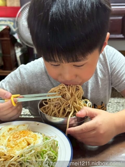 苦茶油食譜分享|連淨從一瓶苦茶油開始,煮出家的香氣|連淨評價|料理調味料分享 - 第8張圖 苦茶油食譜分享|連淨從一瓶苦茶油開始,煮出家的香氣|連淨評價|料理調味料分享