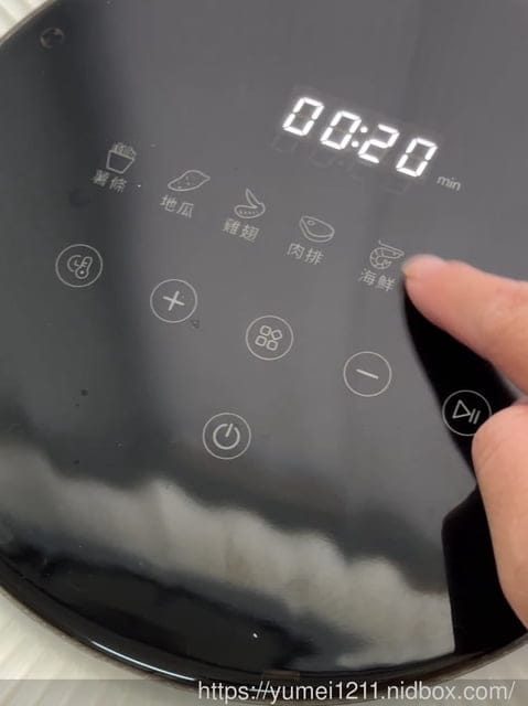 氣炸鍋推薦|歌林4L微電腦碳晶玻璃氣炸鍋|透明鍋身+少油料理一次滿足 - 第3張圖 氣炸鍋推薦|歌林4L微電腦碳晶玻璃氣炸鍋|透明鍋身+少油料理一次滿足