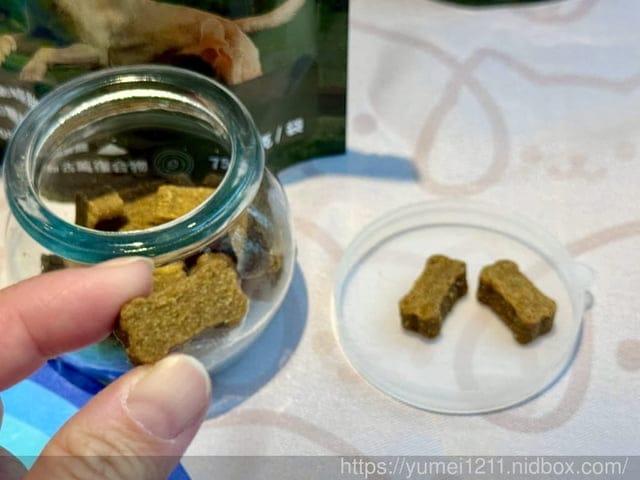 毛毛藻日常保養分享|Furry Kelp 毛毛藻三大品項一次看清楚|貓狗保養品推薦 - 第16張圖 毛毛藻日常保養分享|Furry Kelp 毛毛藻三大品項一次看清楚|貓狗保養品推薦